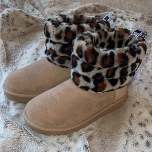 Cheetah ugh boots! Never worn. Brand new condition !
